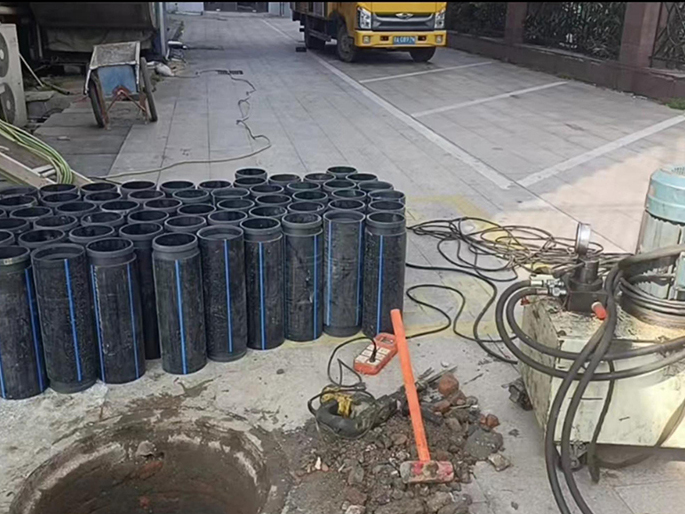 绥江PE置换管厂家 DN315置换管 非开挖管短管置换